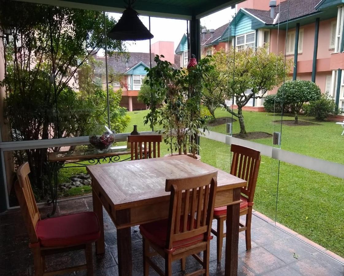 Familia Sirangelo Apartamento
