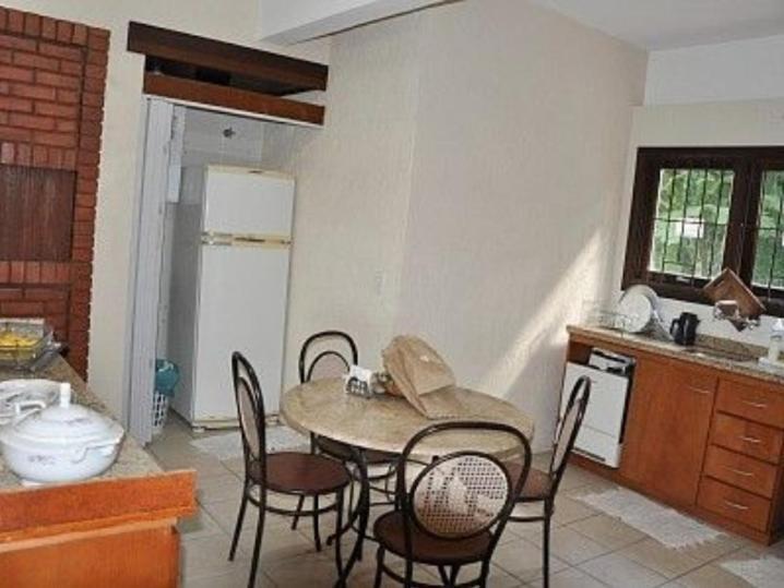 Apartamento 3 Suites, Ate 8 Pessoas,centro, *