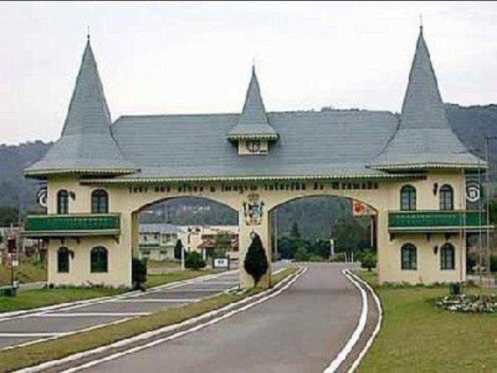 3 Suites, Ate 8 Pessoas,centro, * Gramado