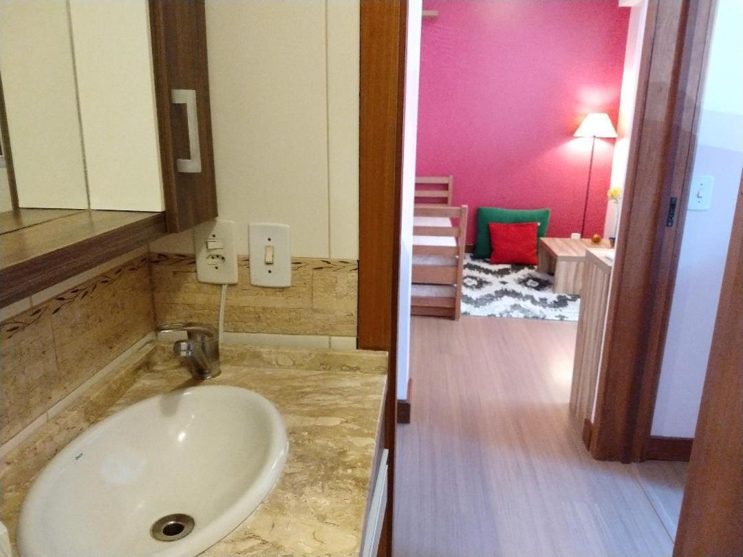 Apartamento Ap Da Sandra - Centro De Com Wifi, Ar E Garagem *