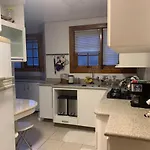 Apartamento junto à Rua Coberta, recém decorado