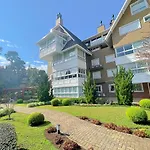 Espacoso Apto No Centro De Gramado