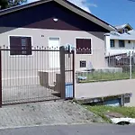 Quarto, Cozinha E Banheiro