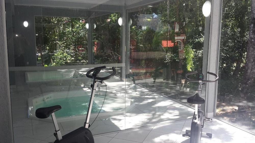 Hotel Galo Vermelho