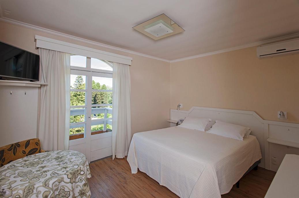 Hotel Galo Vermelho 3*