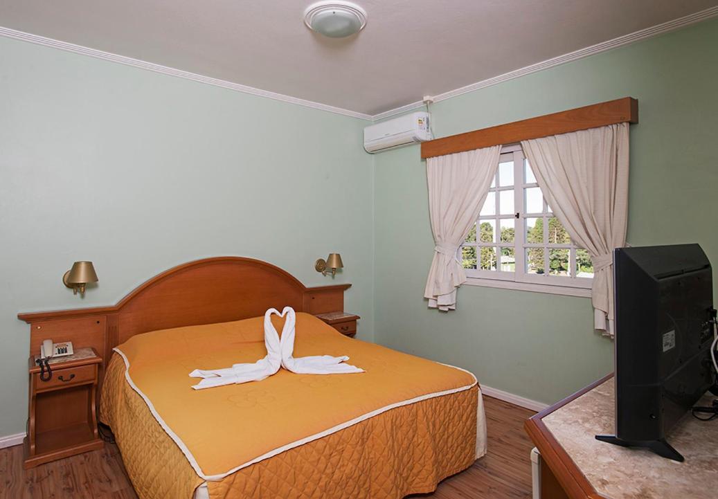 Hotel Galo Vermelho