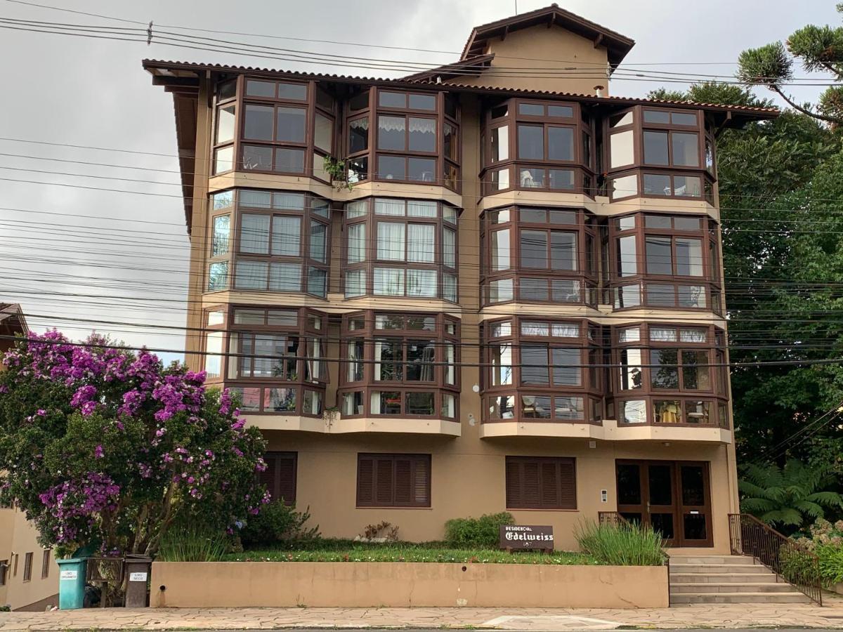 Residencial Edelweiss-centro 3d Apartamento *