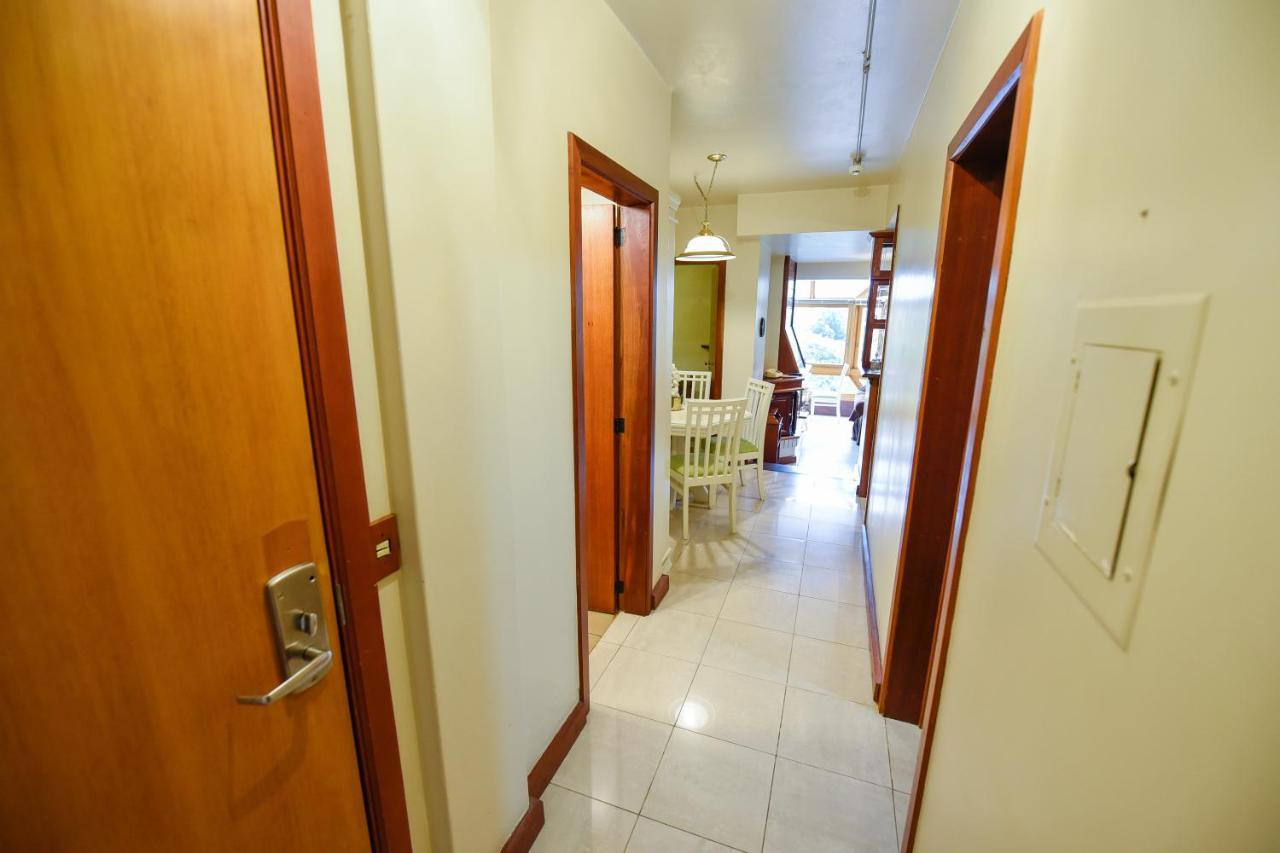 Flat No Wish Serrano, * Gramado