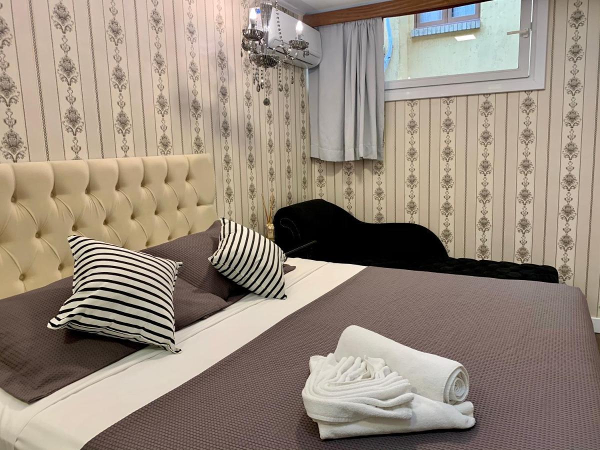 Albergue Eleganz & *