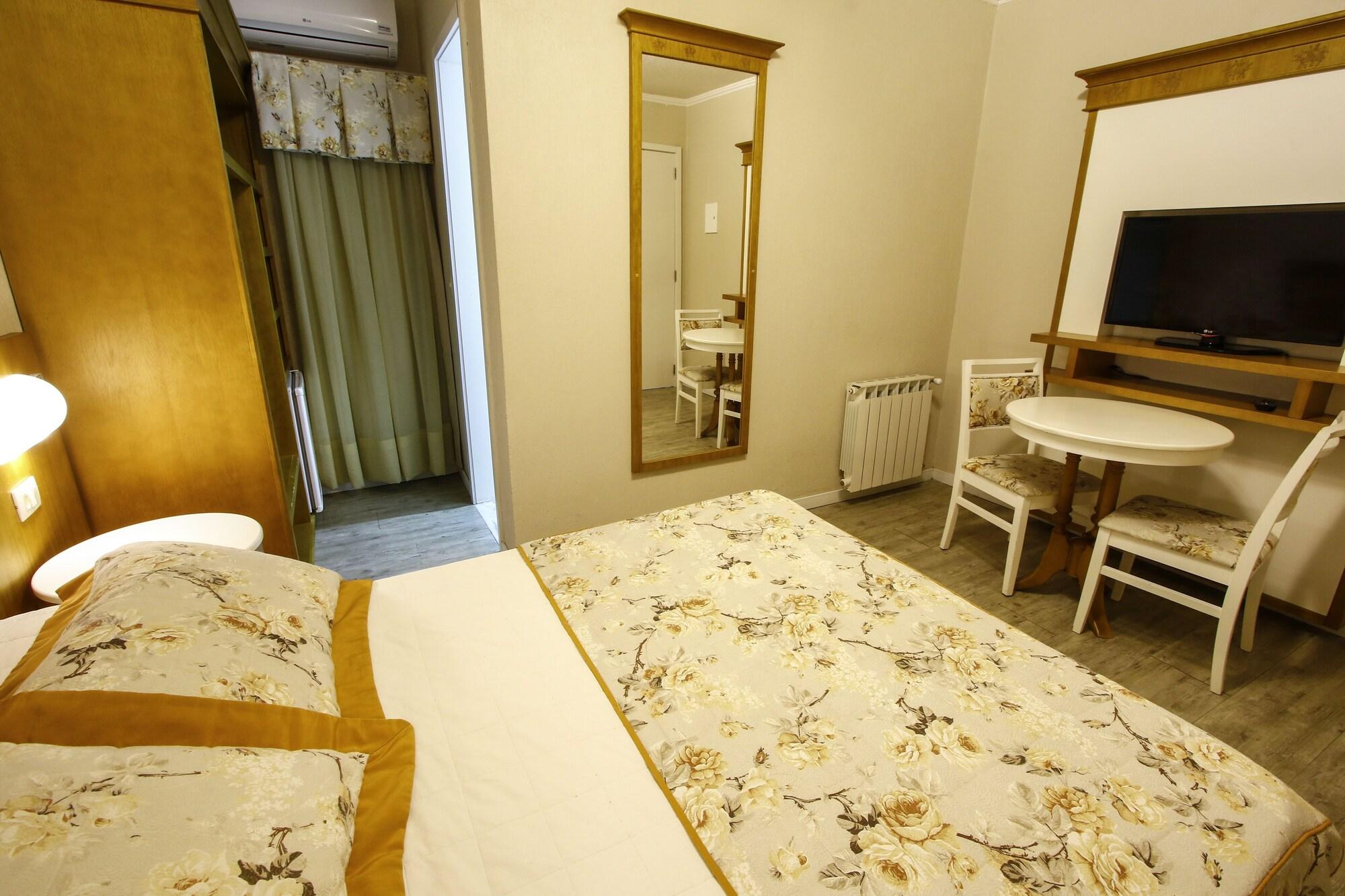 Hotel Life Infinity