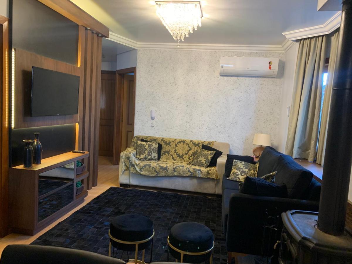 Apartamento Junto A Rua Coberta, Recem Decorado *