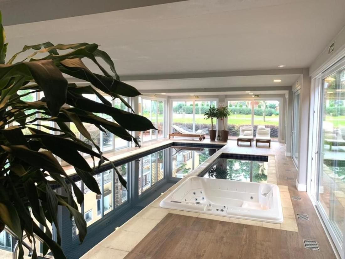 104- Apto Com Piscina Aquecida, Proximo Aos Parques Nba, Super Carros, Nasa, Restaurantes E Cervejarias. Apartamento