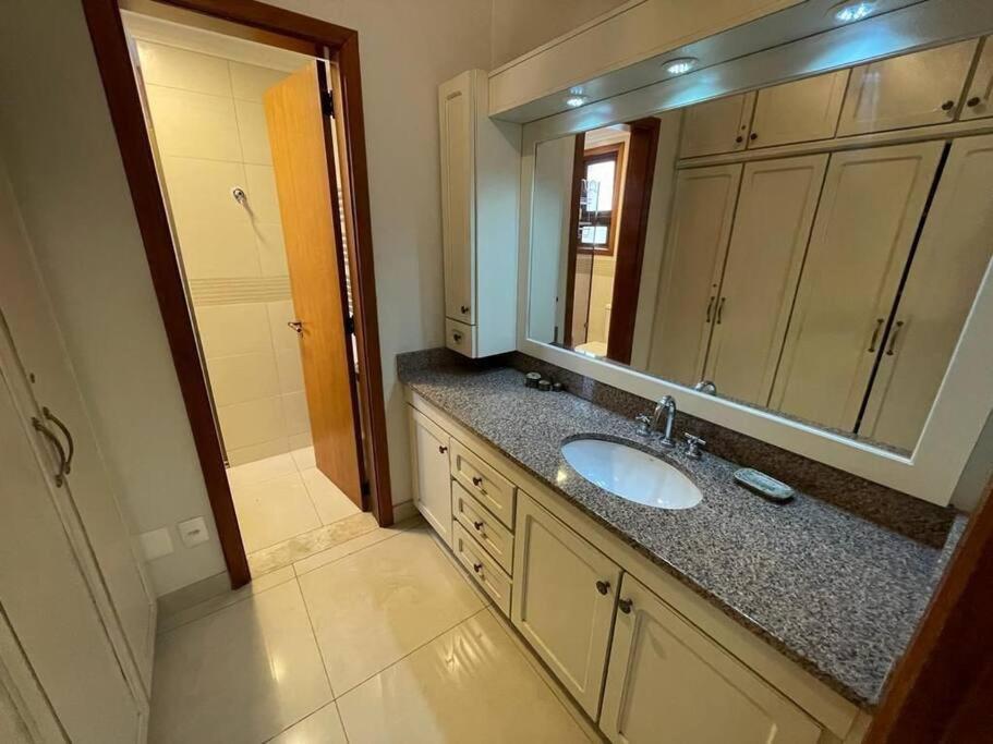 Apartamento Flat Wish Serrano-2 Quartos *