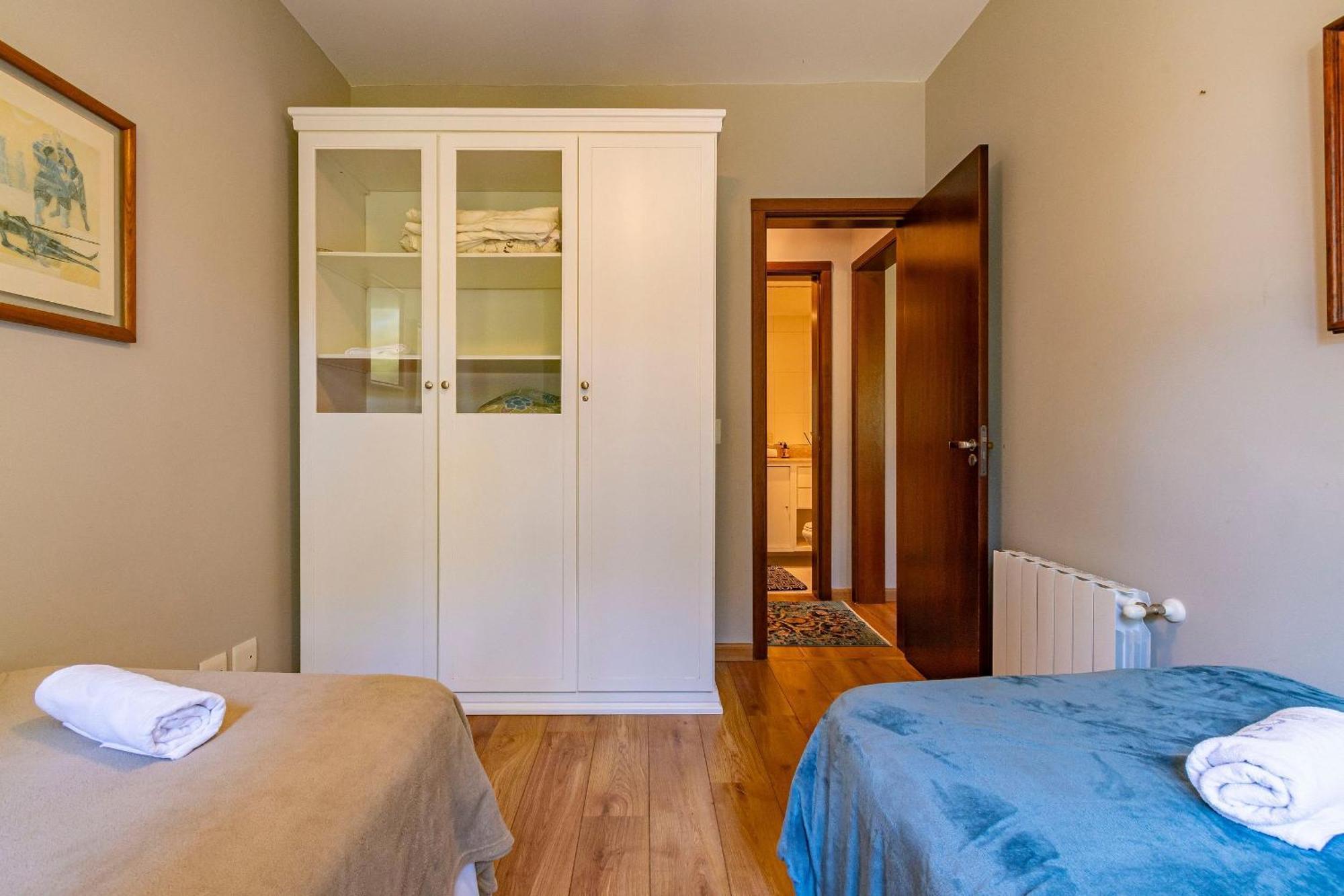 Rosa Edificio Knorrville Apartamento Gramado