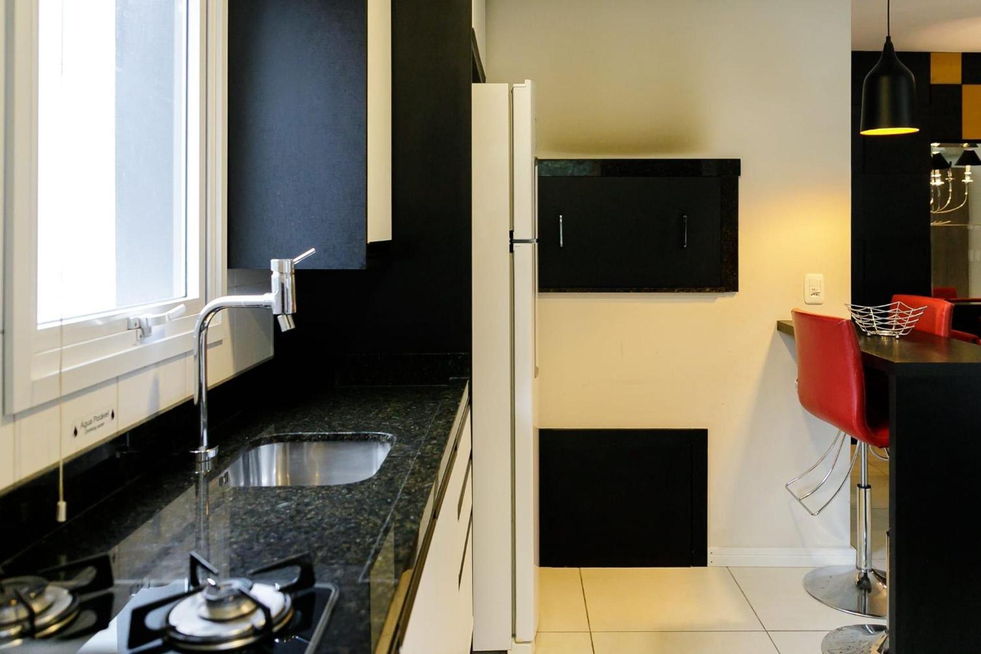 Completo E Confortavel Em Apartamento