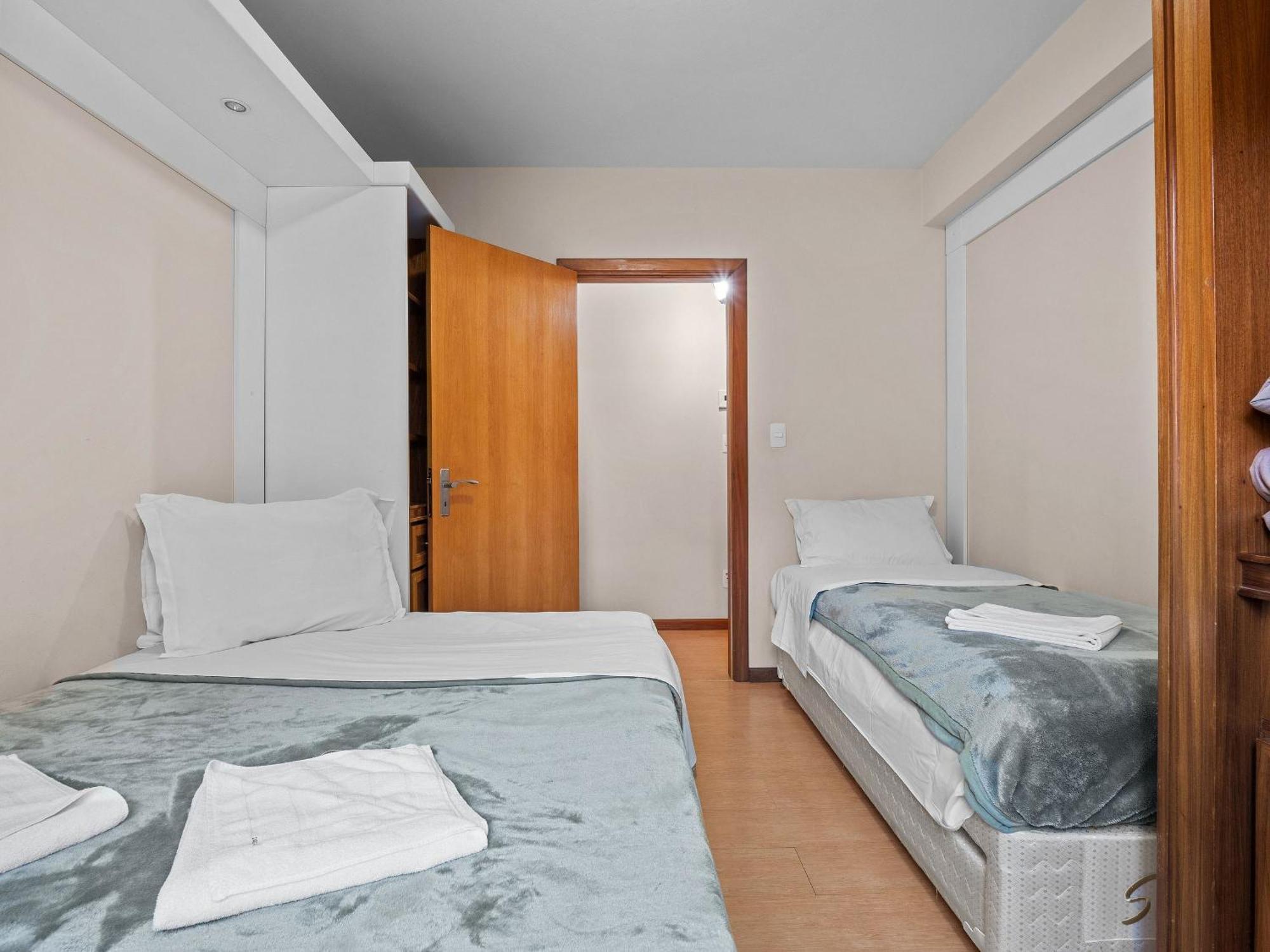 Apartamento 50 Metros, Parque Mini Mundo - Araucarias 302 *