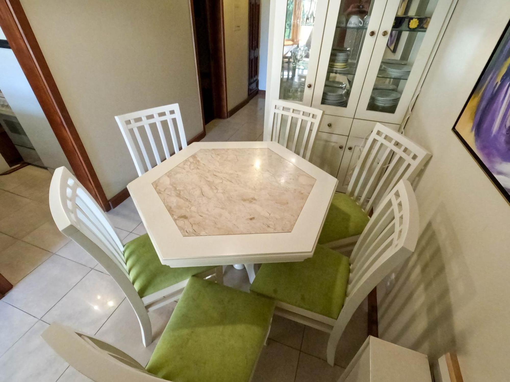 Flat No Wish Serrano, * Gramado