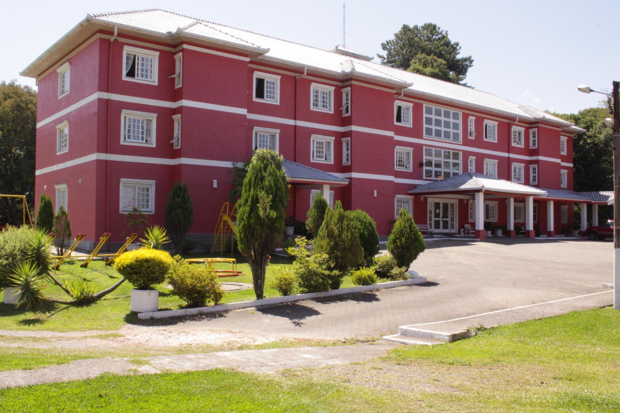 Galo Vermelho Hotel 3*