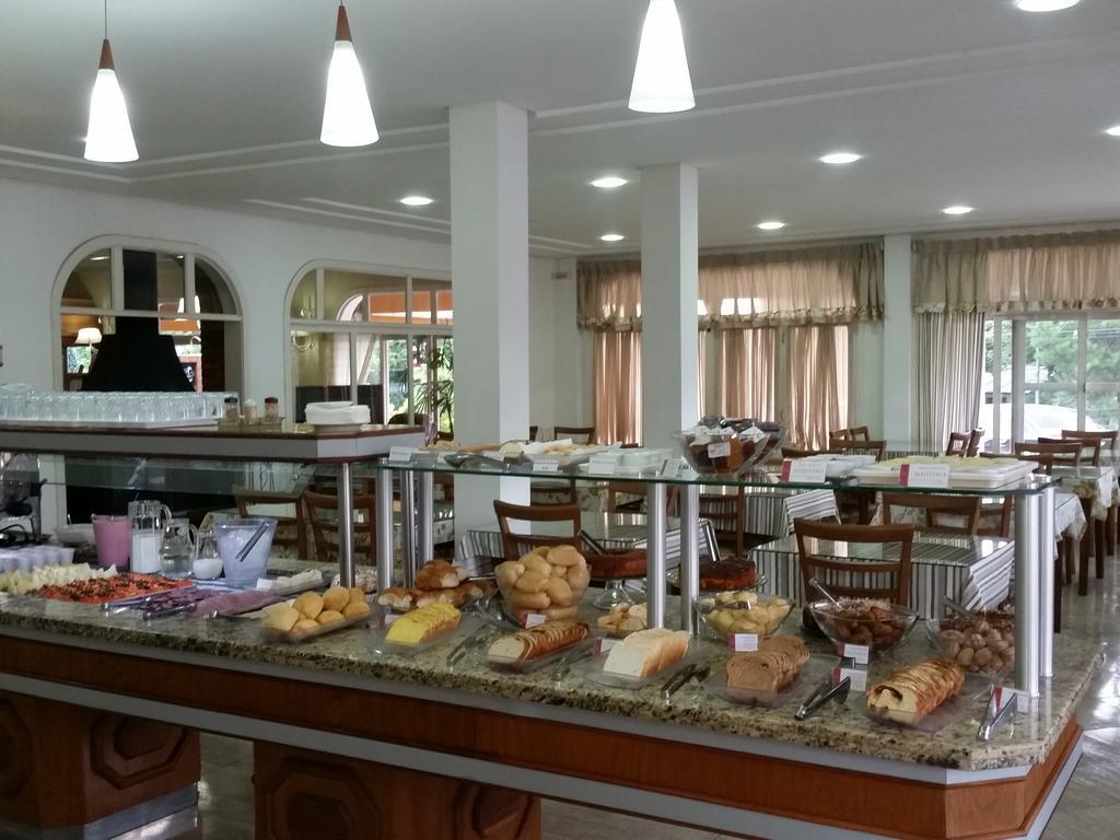Galo Vermelho 3* Gramado