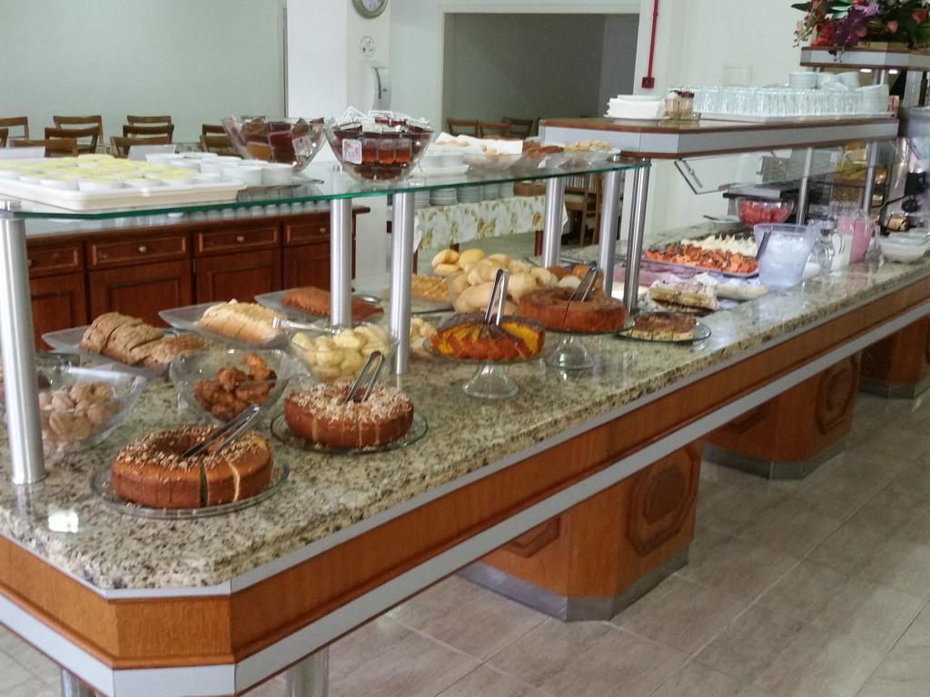Hotel Galo Vermelho