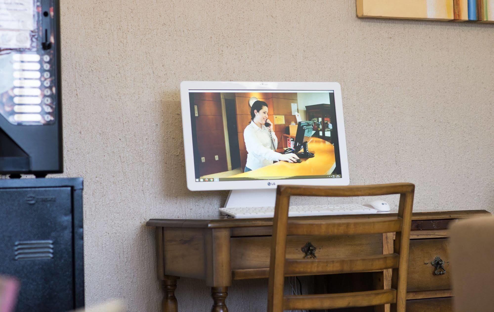 Hotel Encantos Portal